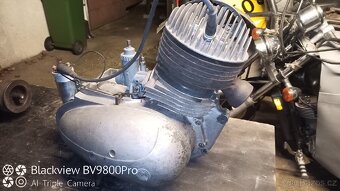 Motor ČZ 175 prase - 2