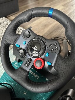 Logitech G29 + řadící páka - 2