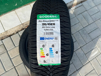 Celoroční pneu Goodride 195/45 r16 nové - 2