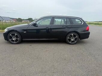 BMW 318 Touring 2,0 AUTOMATIC - 2