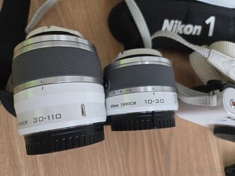 Nikon 1 J1 - 2