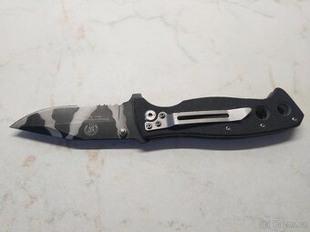Smith & Wesson SWAT II - 2