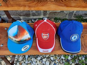 Kšiltovky, čepice Arsenal, Chelsea a Horsefeathers - 2