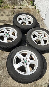 Pěkná alu kola R15 originál škoda 5x100 - 2