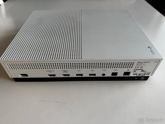 Xbox One S - 2