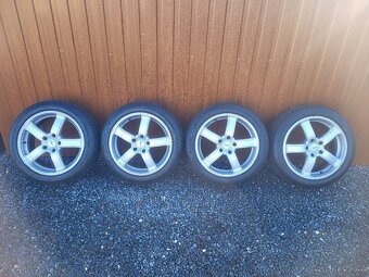 Prodám zimní sadu pneu 215/50R17 Goodyear, ET38 - 2