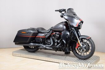 Harley-Davidson FLHXSE CVO Street Glide PL6 - 2