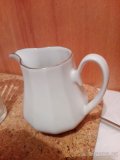 Porcelánová konvička, jedna sklenice - 2