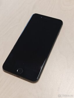iPhone 8 plus na diely - 2