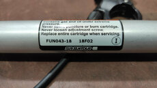 Zamykací patrona z vidlice SR Suntour NCX D AIR 28" - 2