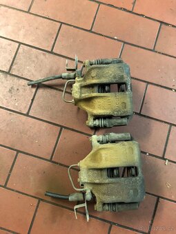 AUDI A4 B6, B7 00-07 - PŘEDNÍ BRZDIČE - 2