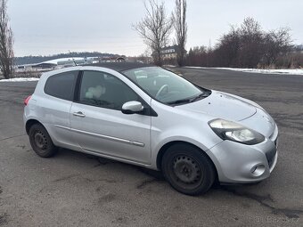 Renault Clio - 2