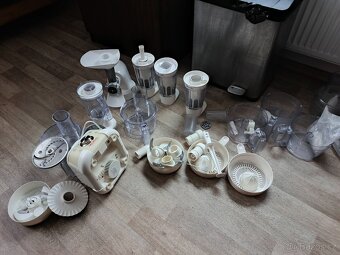 Kuchyňský robot - 2