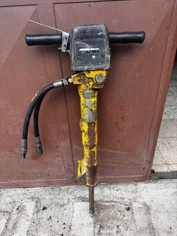 Hydraulické kladivo - 2