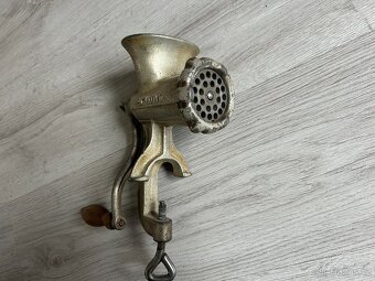 Mlýnek na maso - 2