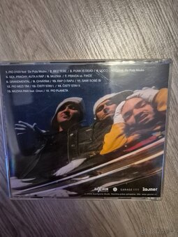 PIO SQUAD - Punk is Dead (2006) - 2