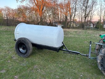 Cisterna na vodu za traktor, objem 1500l - 2