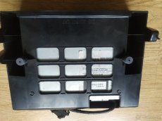 Měnič CD VW Passat B6 3C - 2