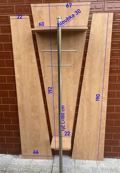 Věšáková stěna - 2