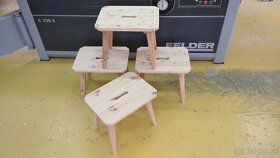 Dřevěná stolička - 2
