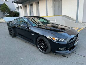 Ford Mustang 5.0 V8 GT, Automat - 2