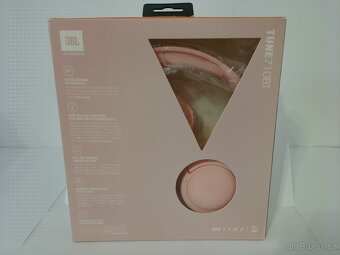 Bezdrátová sluchátka Bluetooth přes uši JBL Tune 710BT. - 2