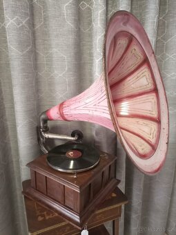 Gramofon s troubou - 2