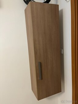 skříňka na stěnu - 2
