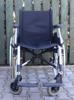 019-Mechanický invalidní vozík Meyra. - 2