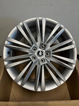 Superb R19 Nová originální sada - 2
