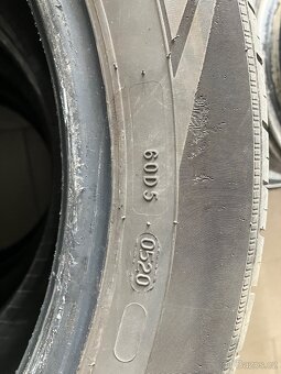 Nokian 215/55 R17 94V 5-6mm - 2