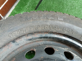 jeden kus letní pneu 175/70/14 a 175/65/14. - 2