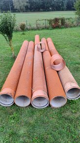 Prodám korugované potrubí 300 mm. - 2