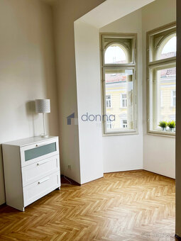Pronájem zařízeného bytu 2+kk, 50m2, ul. Muchova, Praha 6 - - 2