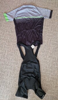 Prodám nový cyklodres s visačkou vel. L-XL, cena 800 kč - 2