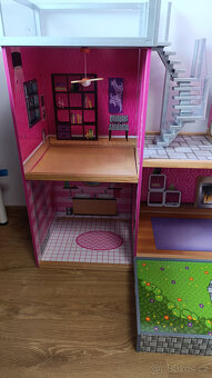 Dřevěný domeček pro Barbie KidKraft - 2