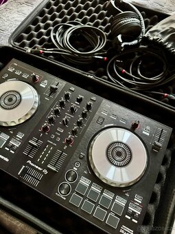 Pioneer DDJ‑SB3 + DJ sluchátka – kompletní DJ set pro začáte - 2