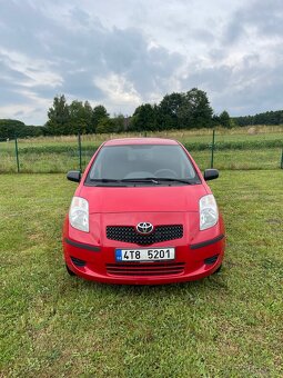 Toyota Yaris 1,0 51 kw, najeto pouze 116677 km - 2