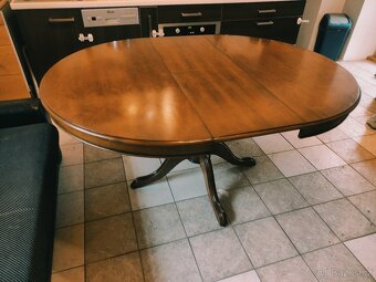 Kulatý rozkládací jídelní stůl z masivu -  120cm - 2