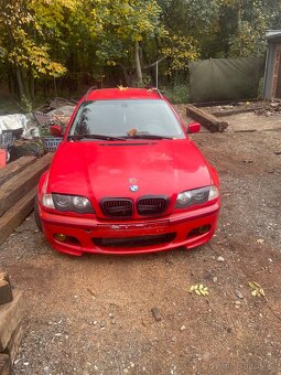 // Díly \\ BMW E46 Touring 320D Hellrot - 2