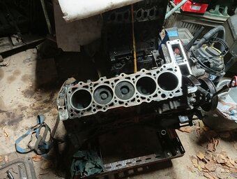 Části z motoru Sprinter 2.9l (602.980) - 2