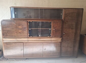 Za odvoz dám krásnou světlou skříň - 2