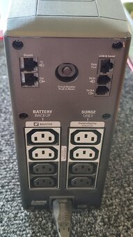 Záložní zdroj APC BACK UPS 900 PRO nové baterie - 2