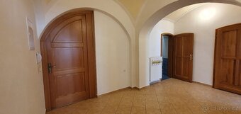 Pronájem bytu 2+1, 86 m2, v Jindřichově Hradci - 2