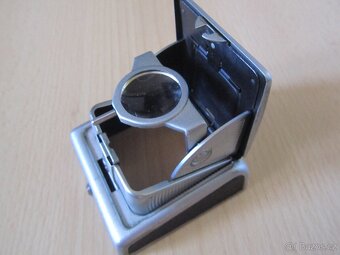 P-Six Šachta světlík hledáček bezv.stav fotokomora - 2