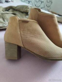 Kotníkové boty vel.38 - 2