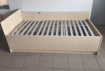 Postel 90x200cm s roštem + NOVÁ MATRACE - 2