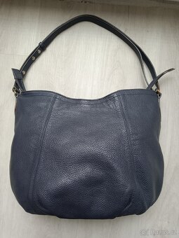 Tmavě modrá kabelka Tosca Blu - 2