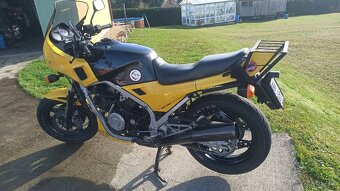 Honda VF1000F - 2