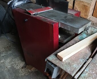 Prodám truhlářskou pilu,hoblovku s protahem a spodní frézku - 2